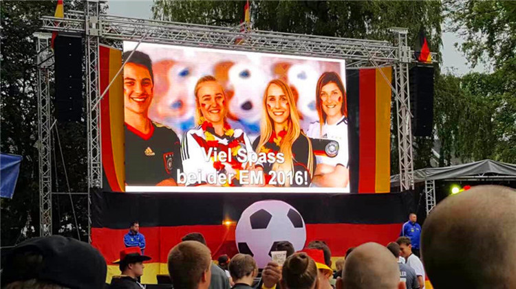 Paparan LED P4.81 di luar stadium LED di Jerman